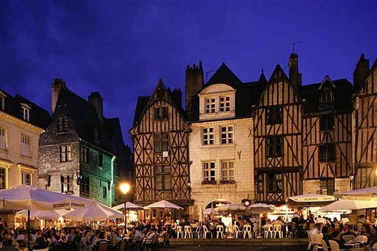 Appartement De Charme Au Coeur Du Centre Historique Tours Exterior photo